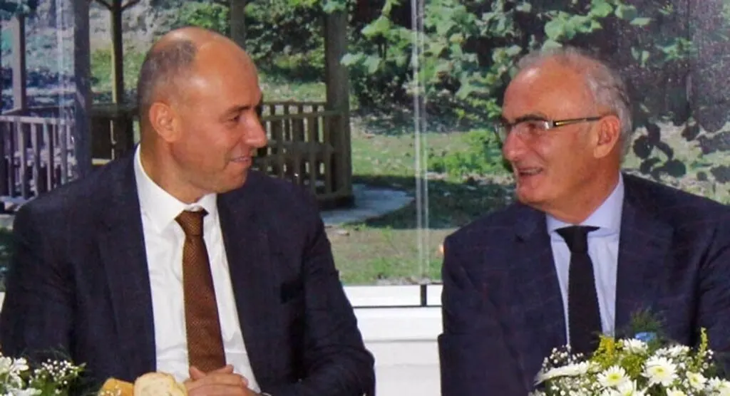 Başkan Yusuf Ziya Yılmaz Tekkeköy'de 