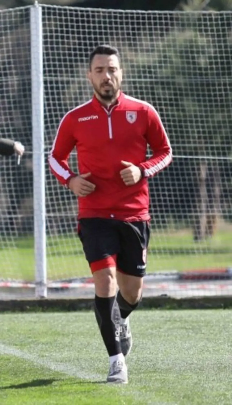Yılmaz Özeren oğlu ile birlikte top oynadı