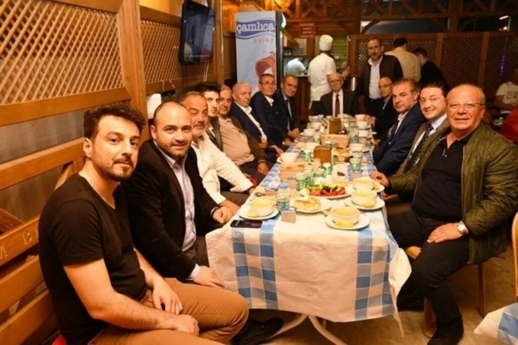 Buğday Pazarı esnafı iftar sofrasında buluştu