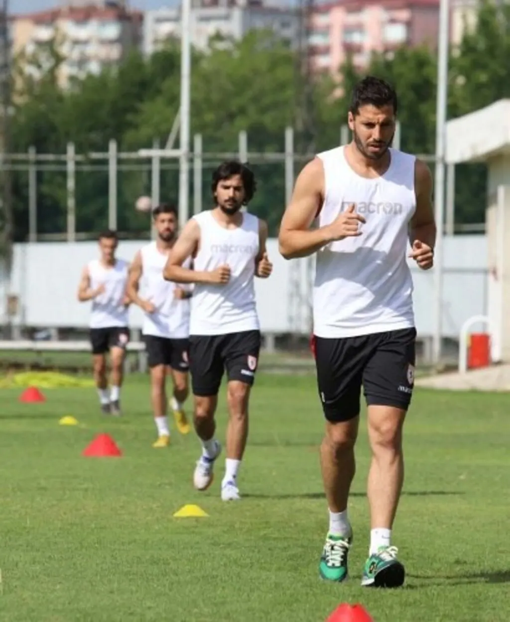 Samsunsporlu futbolcular laktat performans testinden  geçti