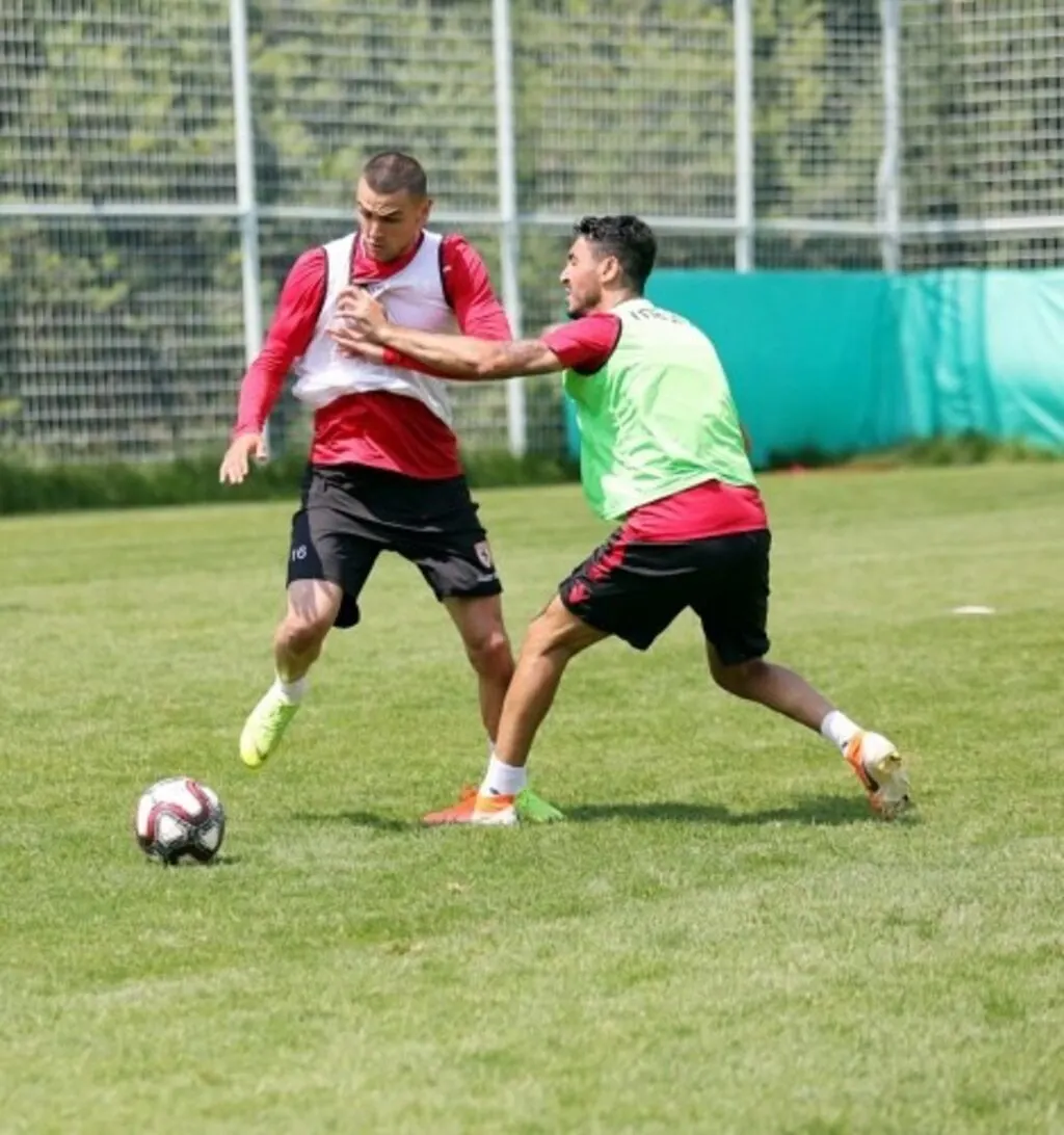 Samsunspor'un temposu ve hırsı, teknik heyetten alkış aldı