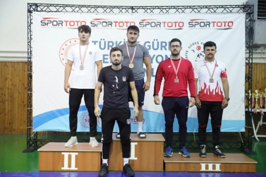 Samsun Yakakent Belediye Spor Kulübü'nden büyük başarı