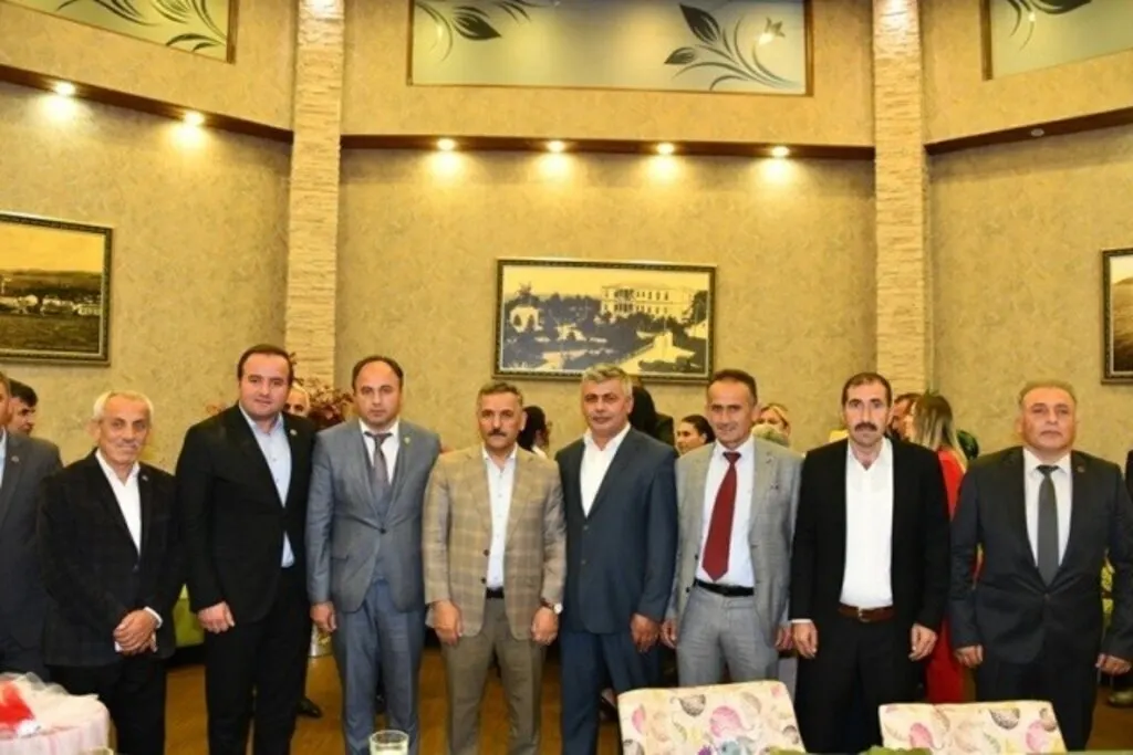 Muhtarlar Günü kapsamında Sevgi Kafe’de akşam yemeği düzenlendi