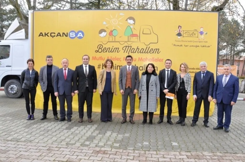 Akçansa Benim Mahallem Ladikli Gençlerin Geleceğine Işık Tutuyor