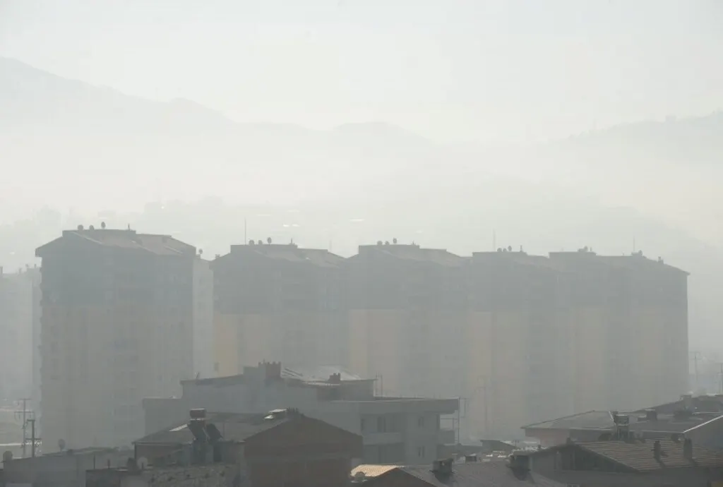 Samsun'da sis hayatı olumsuz etkiledi