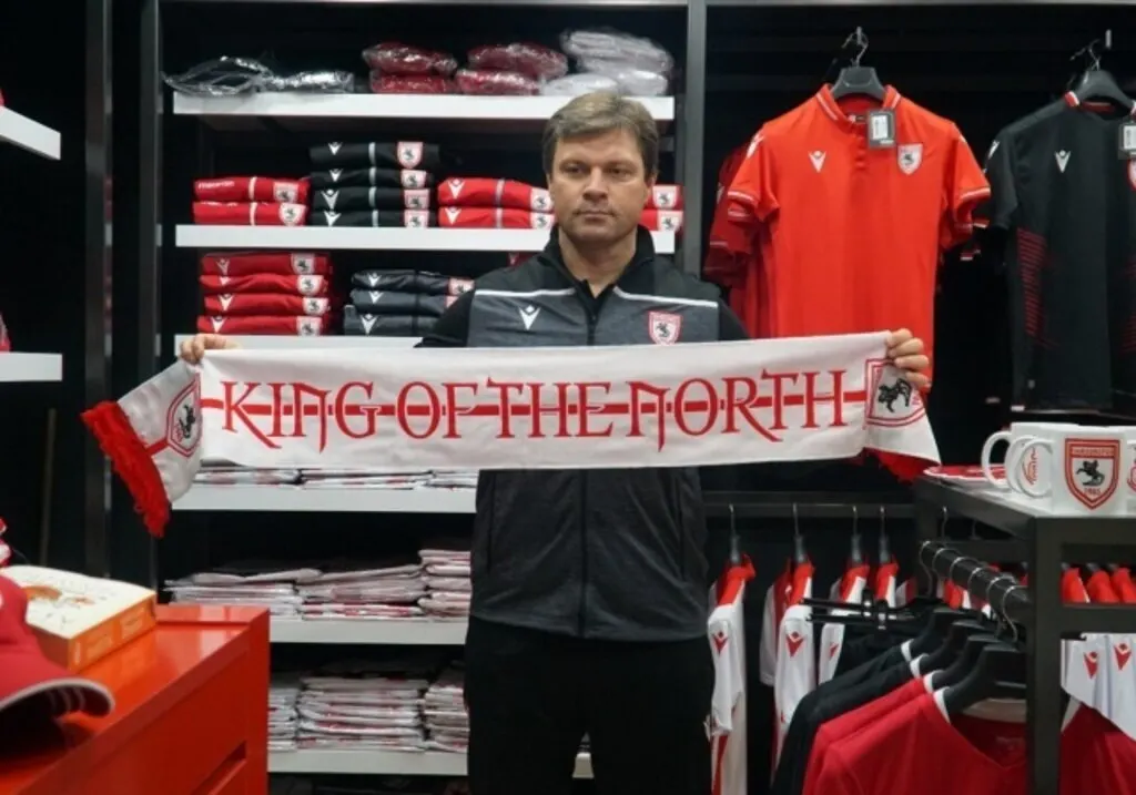 İstanbul'a Hareket Öncesi Teknik Direktör Ertuğrul Sağlam Store 55'i Gezdi