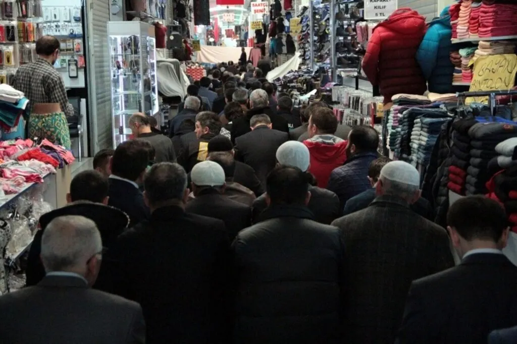 Charlie Hebdo karikatürlerinin yayınlanmasına Samsun'dan büyük tepki