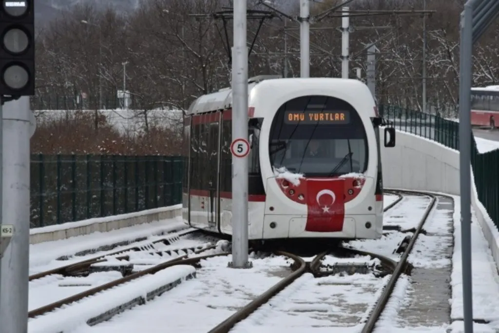 SAMULAŞ ekipleri sabaha kadar tramvay seferi yaptı