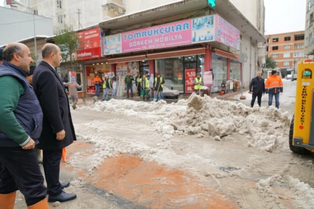 Terme'nin Güzel İnsanlarından Karla Mücadele Çalışmalarına Takdir