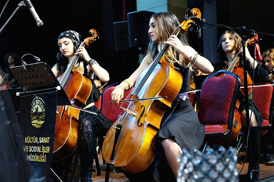 Atakum Belediyesi Çocuk ve Gençlik Orkestrası, Ata Sahne’de ilk konserini verdi - Fotoğraf 4