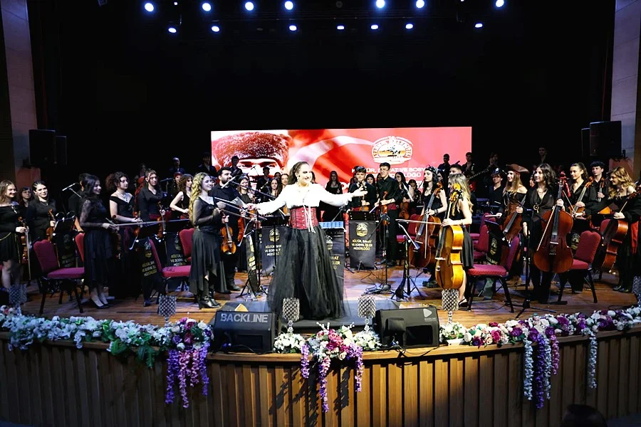 Atakum Belediyesi Çocuk ve Gençlik Orkestrası, Ata Sahne’de ilk konserini verdi - Fotoğraf 1