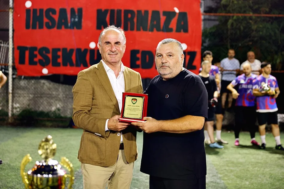 Samsun'da Şehitlere Saygı ve Vefa Futbol Turnuvasına Duygu Dolu Final! - Fotoğraf 8