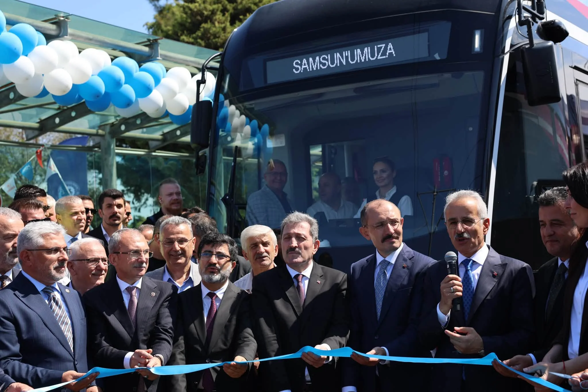 Samsun’da 2 Yeni Tramvay Hizmete Başladı! 10 Yeni Set 2027’de Raylarda Olacak - Fotoğraf 1