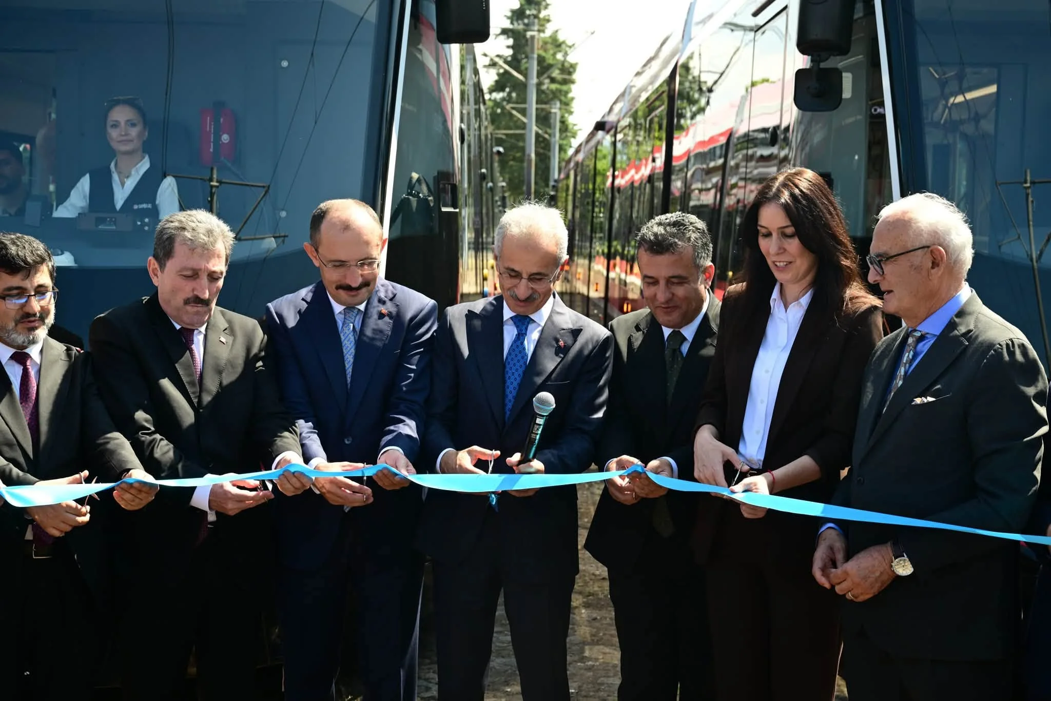 Samsun’da 2 Yeni Tramvay Hizmete Başladı! 10 Yeni Set 2027’de Raylarda Olacak - Fotoğraf 6