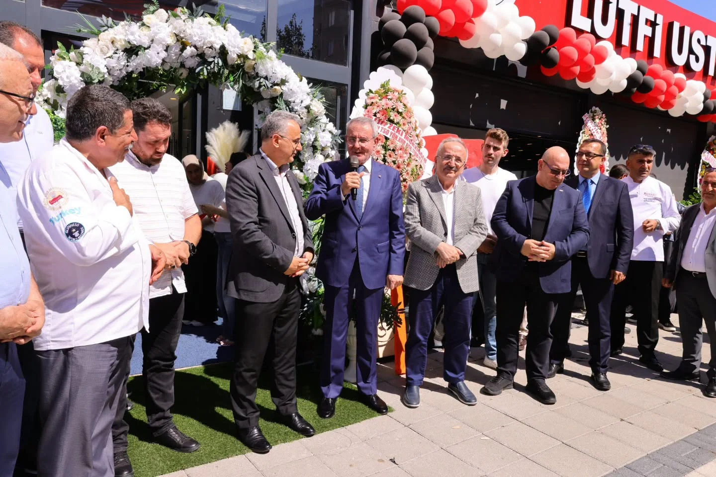 Lütfi Pirinç ikinci şubesi Lütfi Ustanın Yeri Lütuf Et ve Kebap Restaurantı açtı - Fotoğraf 3