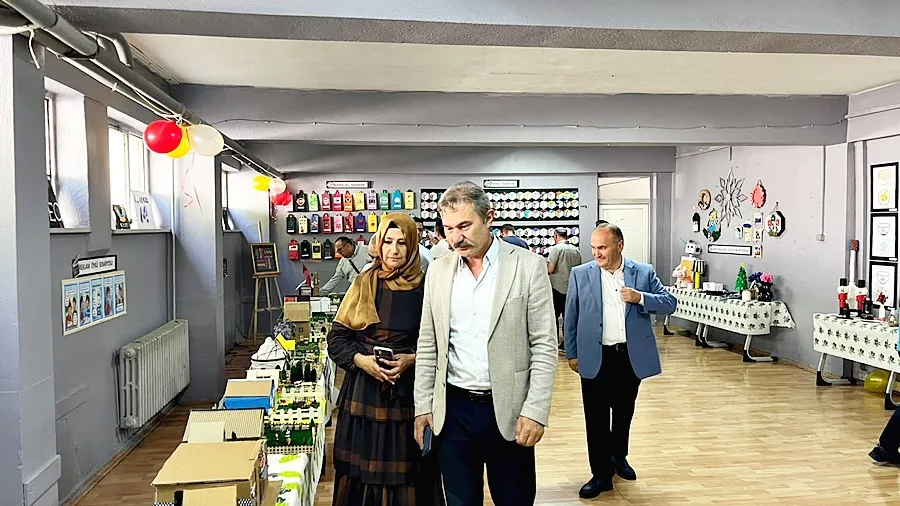 Havza Mehmet Öngel 25 Mayıs Ortaokulunda Yılsonu Sergisi — 3