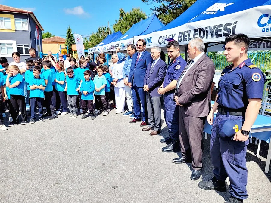 Samsun'da Sınırları Aşan Öğrenme: Köy Okulunda Bilim Okuryazarlığının Geliştirilmesi Projesi — 3