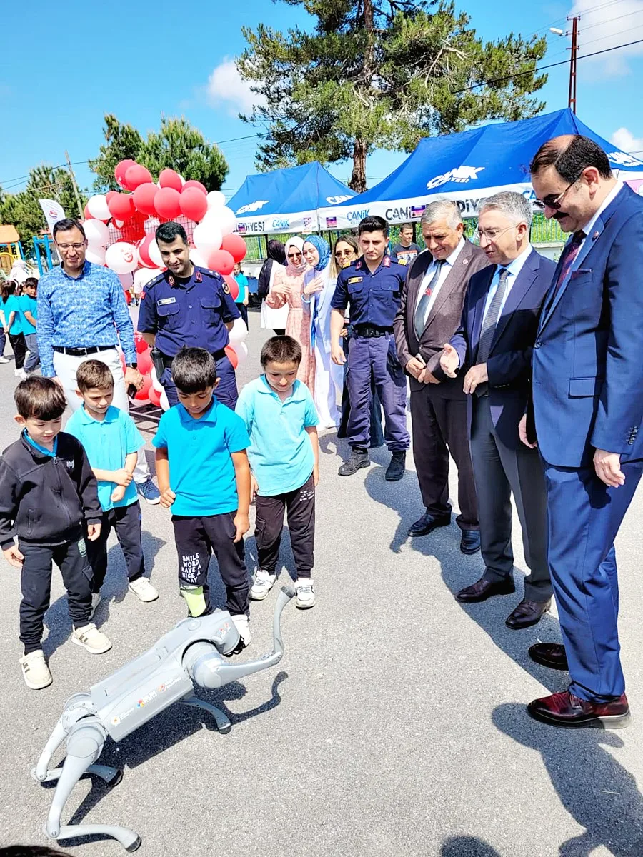 Samsun'da Sınırları Aşan Öğrenme: Köy Okulunda Bilim Okuryazarlığının Geliştirilmesi Projesi — 6