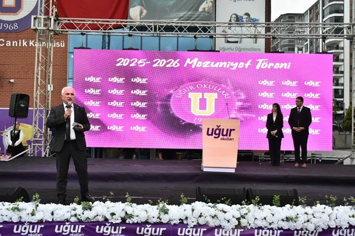 Uğur Okulları Canik Kampüsü'nde mezuniyet coşkusu — 7