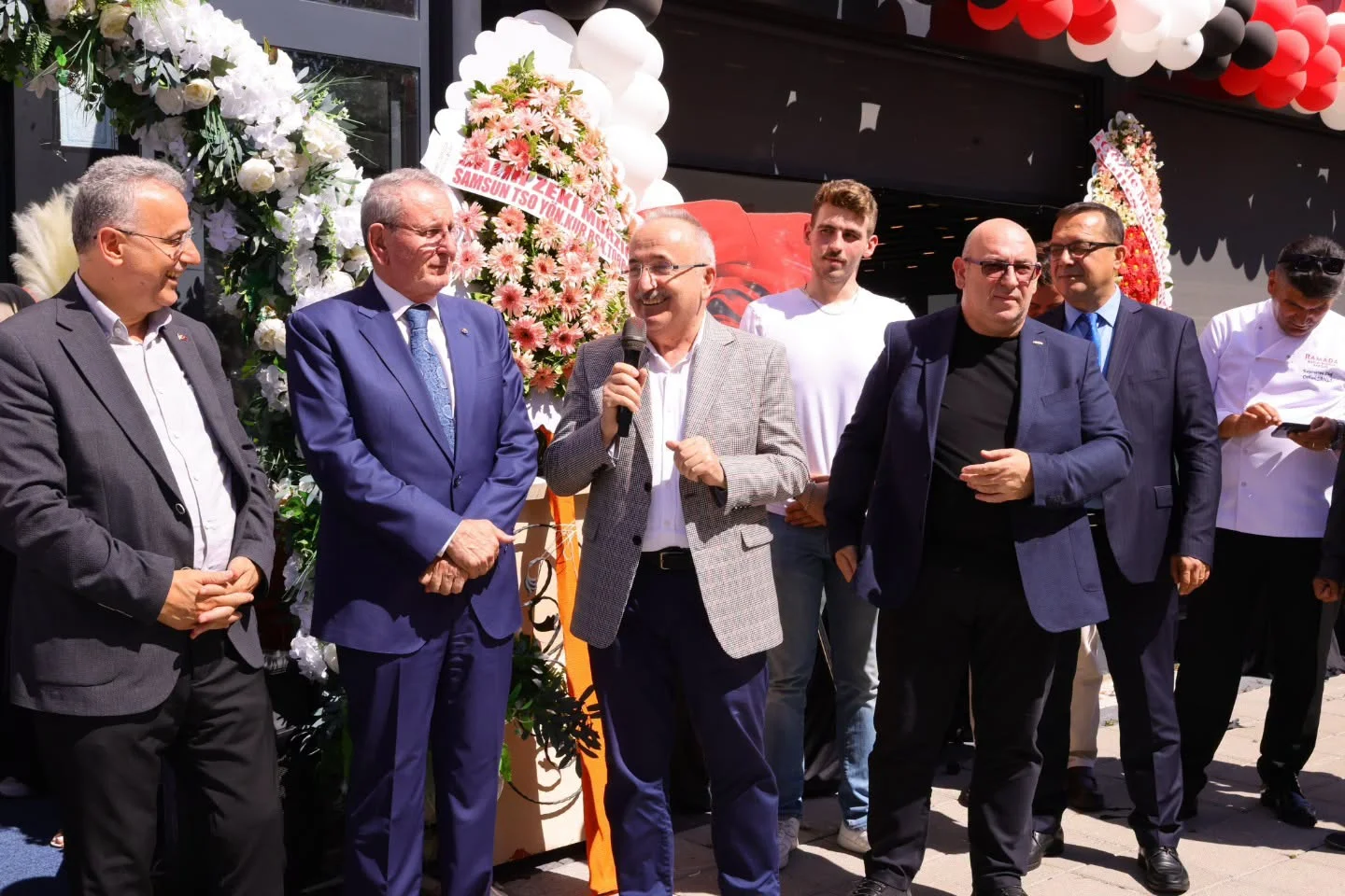 Lütfi Pirinç ikinci şubesi Lütfi Ustanın Yeri Lütuf Et ve Kebap Restaurantı açtı - Fotoğraf 4