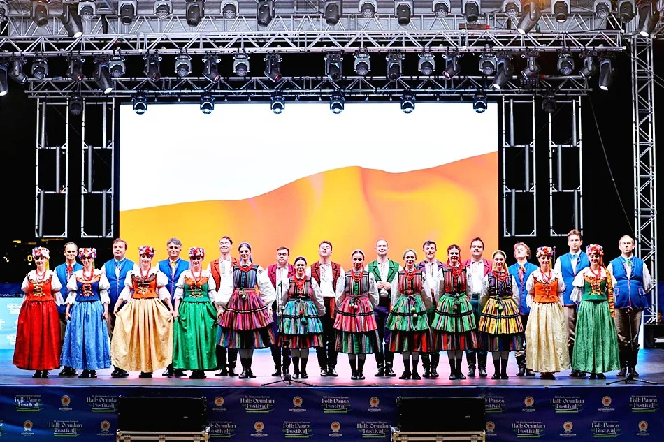 Samsun Halk Oyunları Festivali'ne Büyük İlgi: 12 Ülke Samsun'da Buluştu - Fotoğraf 10