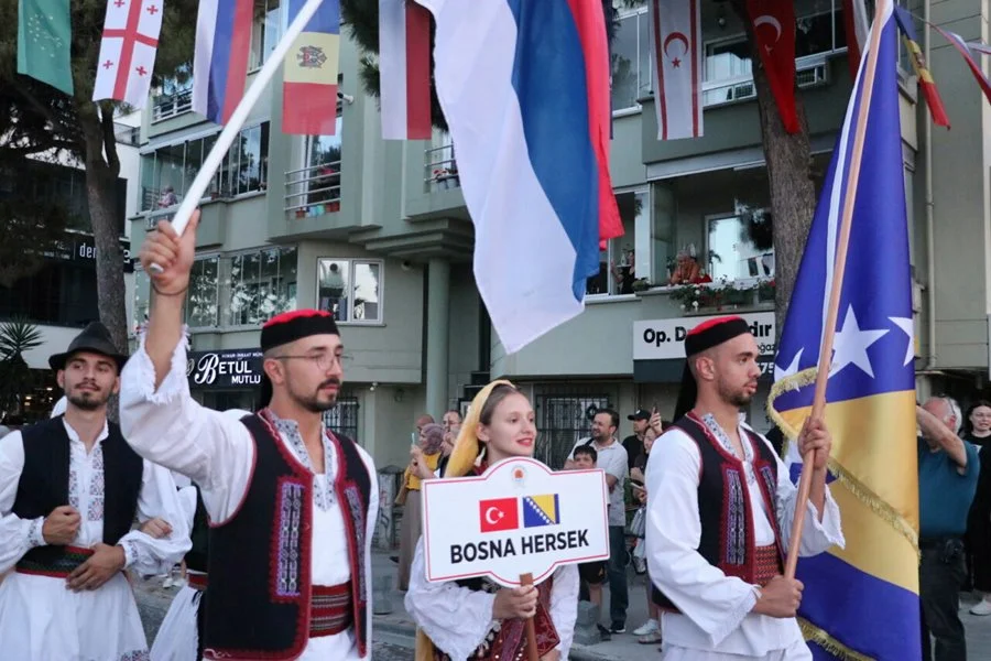 36. Uluslararası Samsun Halk Oyunları Festivali Coşkulu Başladı - Fotoğraf 8