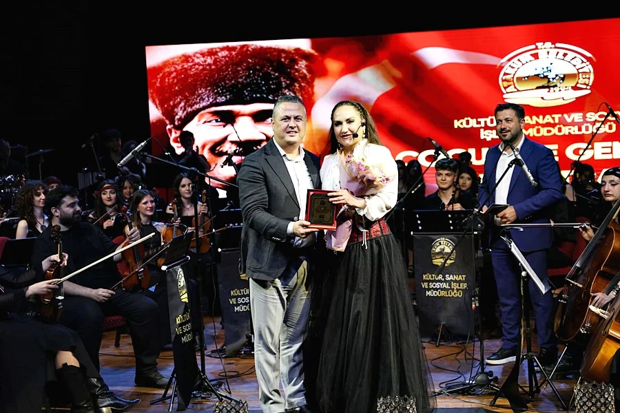 Atakum Belediyesi Çocuk ve Gençlik Orkestrası, Ata Sahne’de ilk konserini verdi - Fotoğraf 8