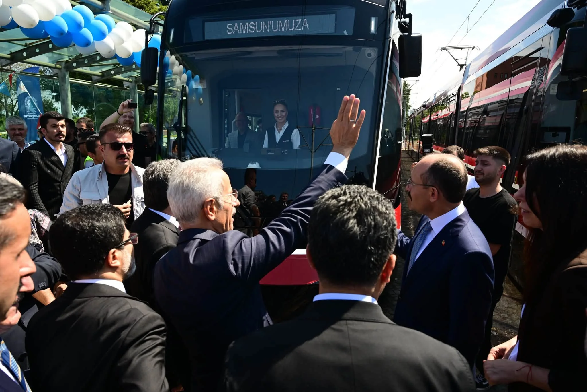 Samsun’da 2 Yeni Tramvay Hizmete Başladı! 10 Yeni Set 2027’de Raylarda Olacak - Fotoğraf 5