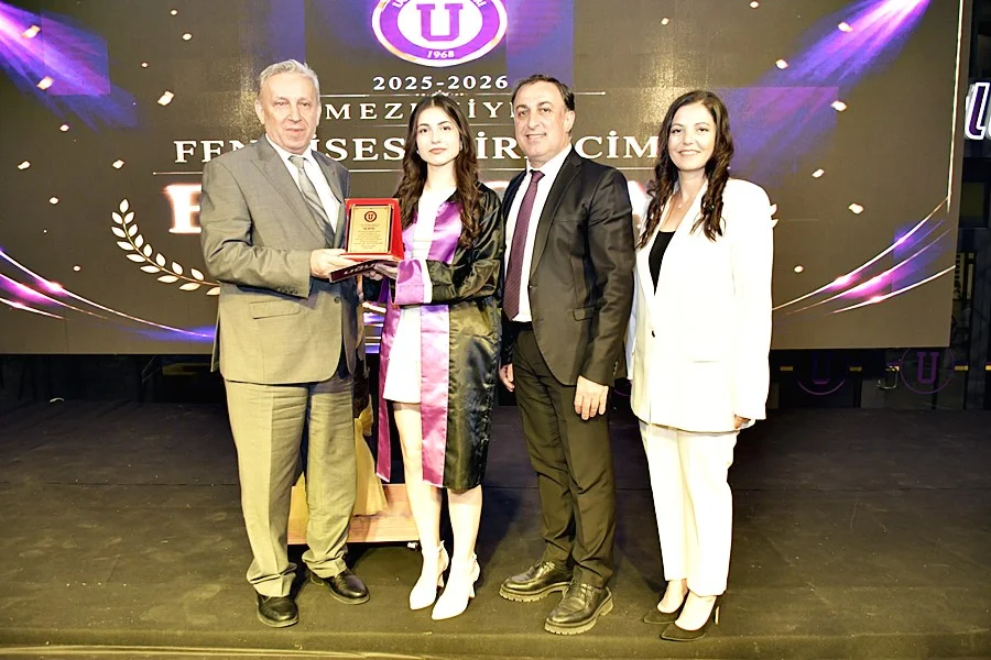 Samsun Uğur Okulları’nda mezunlar geleceğe uğurlandı - Fotoğraf 3