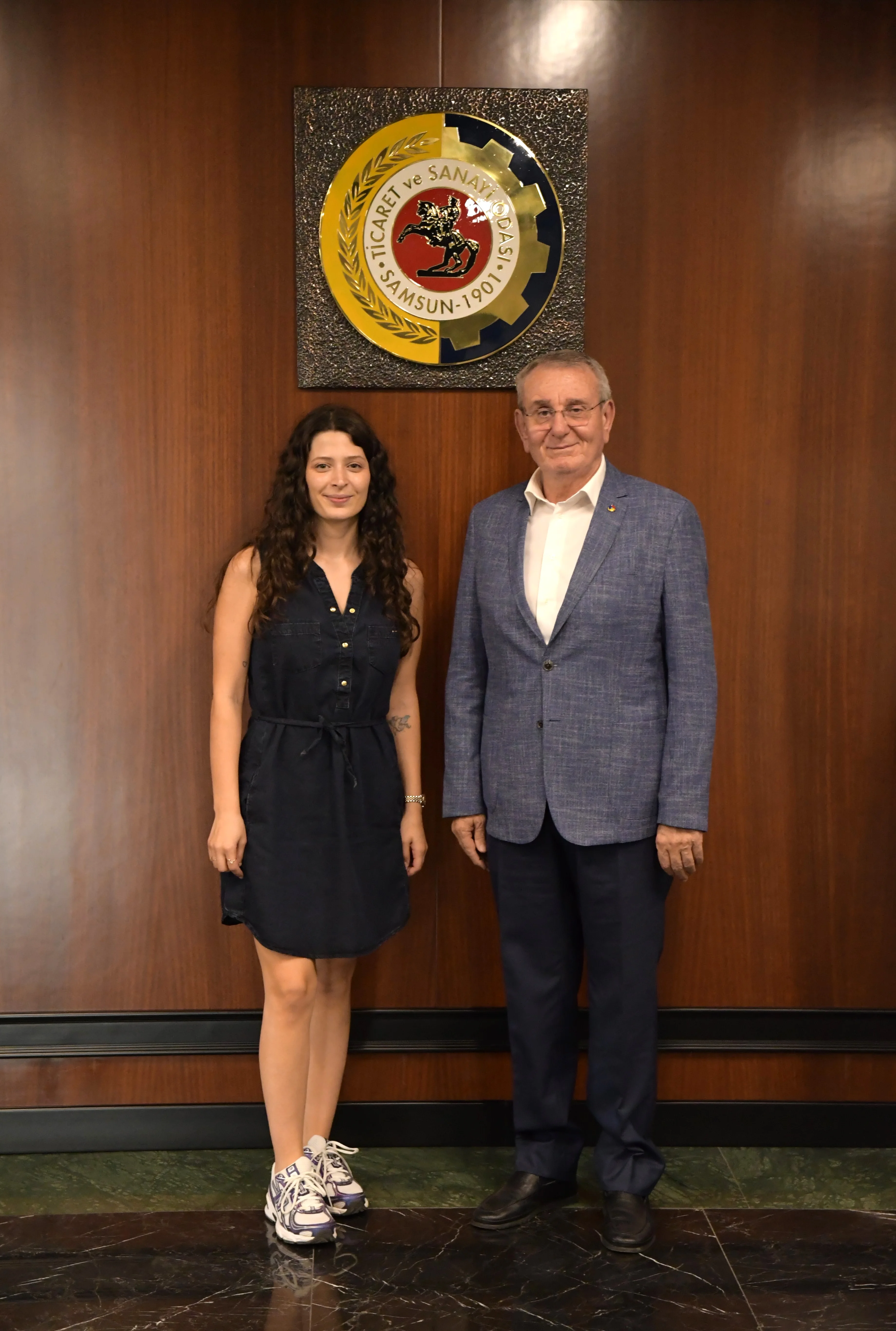 Başkan Murzioğlu Samsunlu genç Çevre Mühendisi Aybüke Eldemir'i ağırladı - Fotoğraf 3
