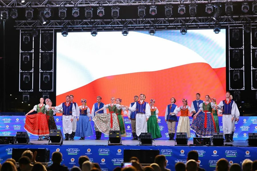 36. Uluslararası Samsun Halk Oyunları Festivali Coşkulu Başladı - Fotoğraf 27