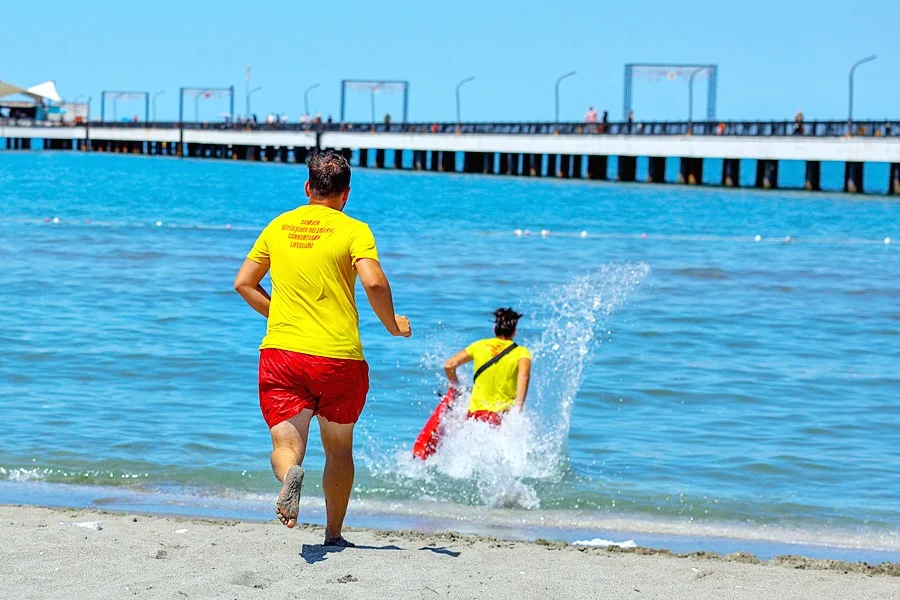 Samsun Büyükşehir Belediyesi cankurtaran ekiplerinden gerçeğini aratmayan tatbikat - Fotoğraf 1