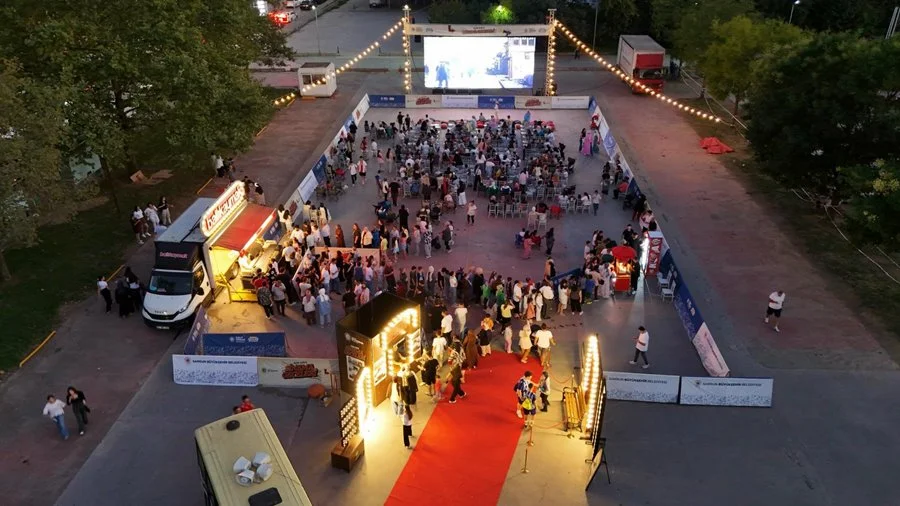 Samsun Büyükşehir Belediyesi’nden Açık Hava Sinema Geceleri! Son Duraklar İlkadım ve Atakum - Fotoğraf 11