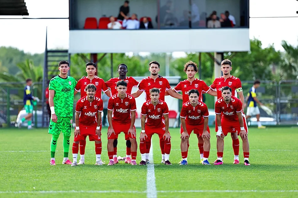 Samsunspor'da Büyüklerin Yapamadığını Gençler Yaptı! U19’dan Fenerbahçe’ye 3-1’lik Darbe   - Fotoğraf 1
