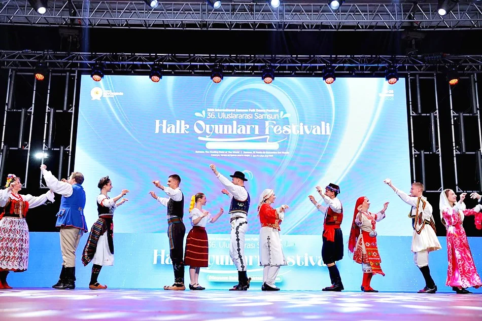 Samsun Halk Oyunları Festivali'ne Büyük İlgi: 12 Ülke Samsun'da Buluştu - Fotoğraf 6