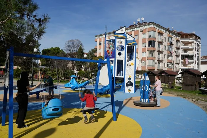 Samsun Büyükşehir Belediyesi Her İlçeye Yeni Parklar Kazandırıyor - Fotoğraf 14