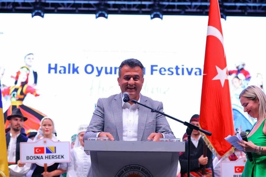 36. Uluslararası Samsun Halk Oyunları Festivali Coşkulu Başladı - Fotoğraf 10