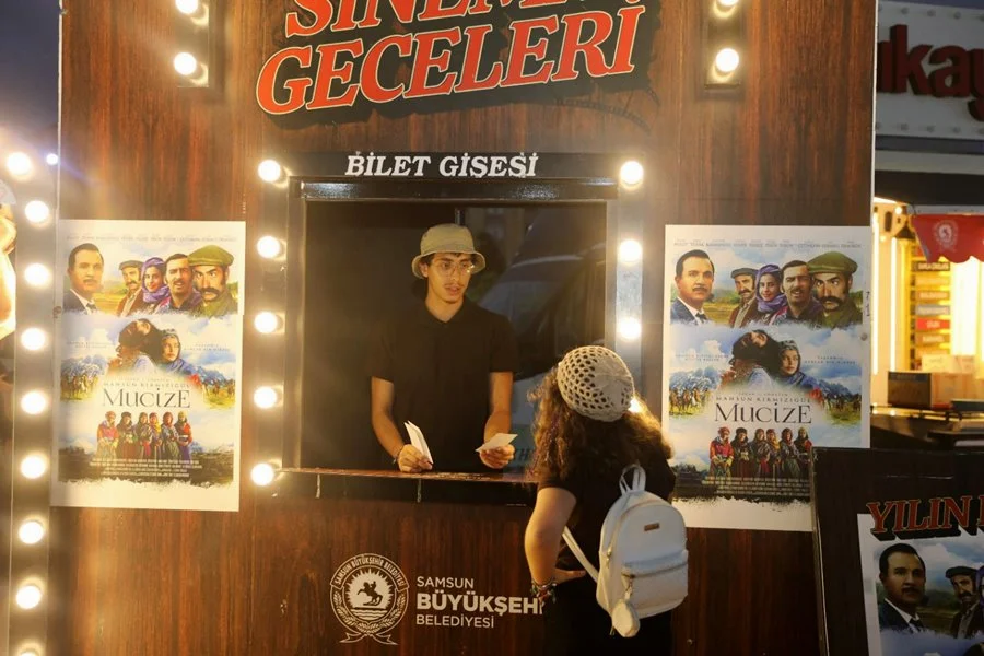 Samsun Büyükşehir Belediyesi’nden Açık Hava Sinema Geceleri! Son Duraklar İlkadım ve Atakum - Fotoğraf 4