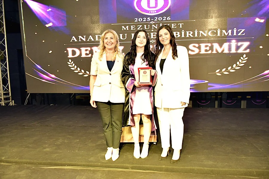 Samsun Uğur Okulları’nda mezunlar geleceğe uğurlandı - Fotoğraf 2