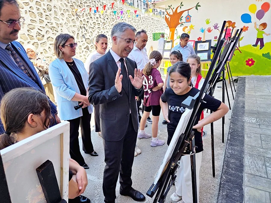 CANİK’DE AÇILAN RESİM SERGİSİ’NE TAM NOT - Fotoğraf 8