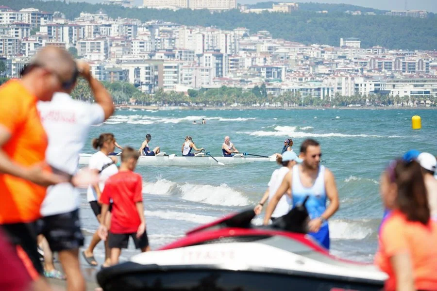 Samsun’da kürek heyecanı başladı: 500 sporcu şampiyonluk için yarışıyor - Fotoğraf 12