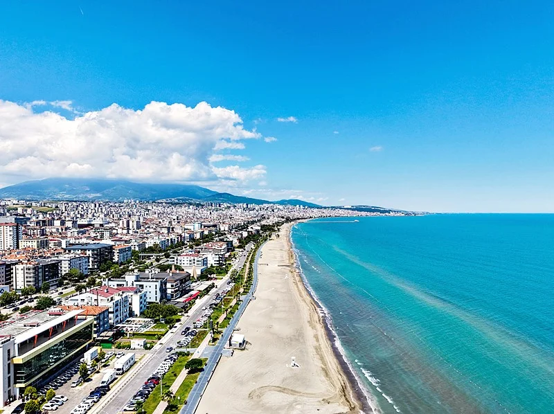 Samsun Büyükşehir Belediyesi sahilde çalışmalarını aralıksız sürdürüyor - Fotoğraf 3