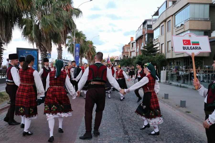 36. Uluslararası Samsun Halk Oyunları Festivali Coşkulu Başladı - Fotoğraf 9