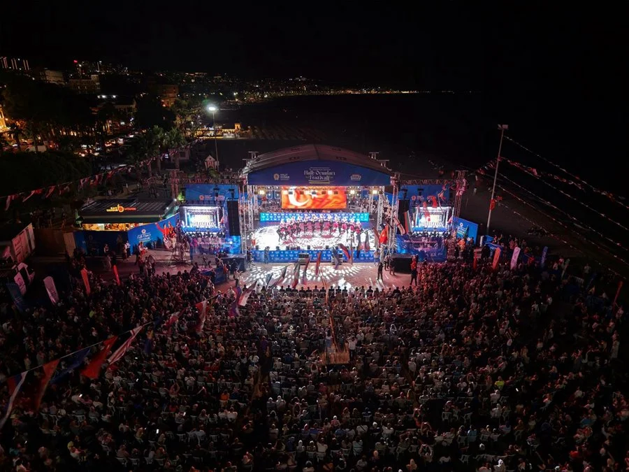36. Uluslararası Samsun Halk Oyunları Festivali Coşkulu Başladı - Fotoğraf 14