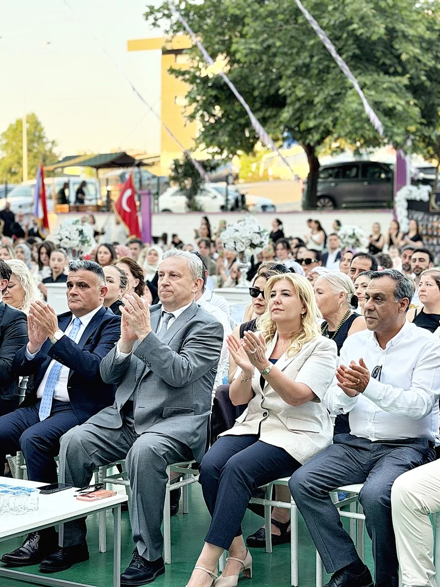Samsun Uğur Okulları’nda mezunlar geleceğe uğurlandı - Fotoğraf 6