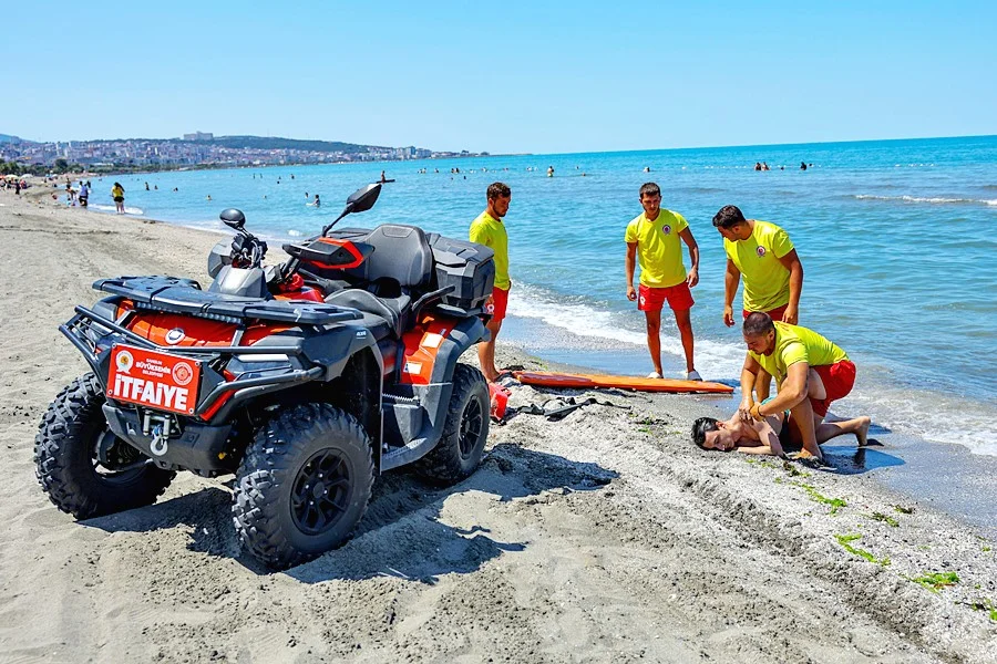 Samsun Büyükşehir Belediyesi cankurtaran ekiplerinden gerçeğini aratmayan tatbikat - Fotoğraf 2