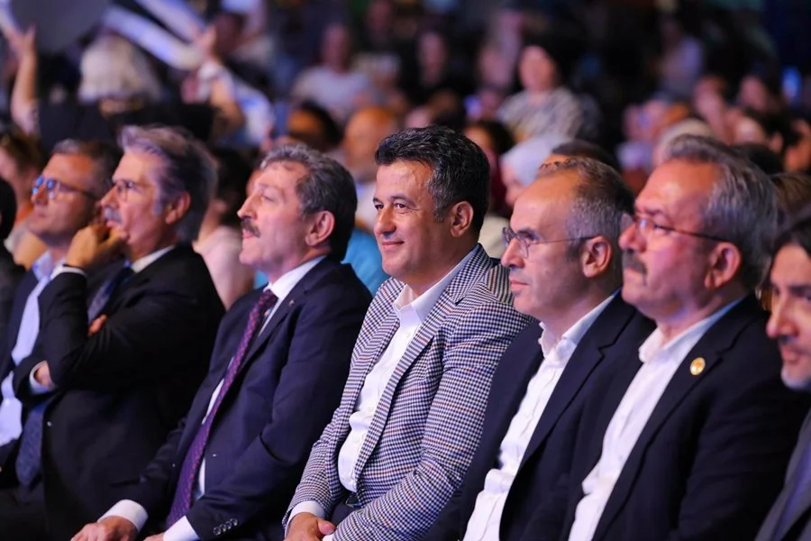 36. Uluslararası Samsun Halk Oyunları Festivali Coşkulu Başladı - Fotoğraf 17