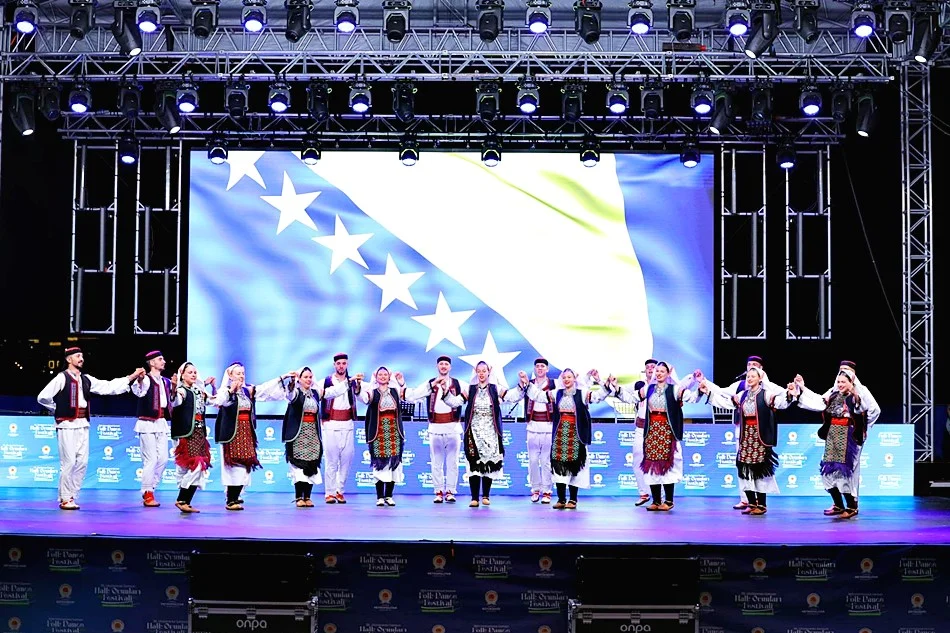 Samsun Halk Oyunları Festivali'ne Büyük İlgi: 12 Ülke Samsun'da Buluştu - Fotoğraf 15