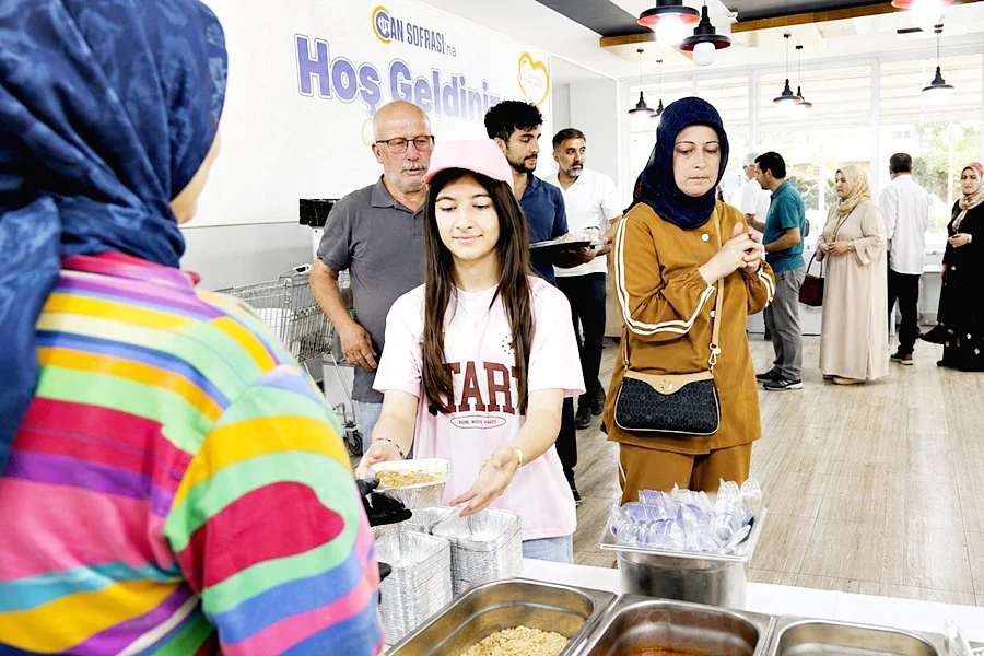 Canik Belediyesi'nden Can Kafe ve Can Sofrası'nda  Aşure İkramı - Fotoğraf 1