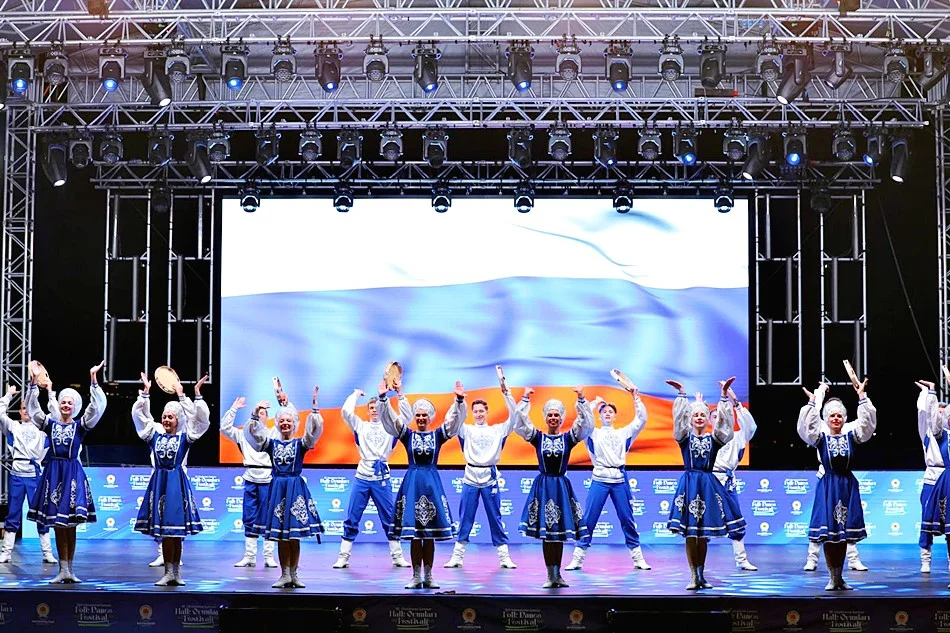 Samsun Halk Oyunları Festivali'ne Büyük İlgi: 12 Ülke Samsun'da Buluştu - Fotoğraf 8